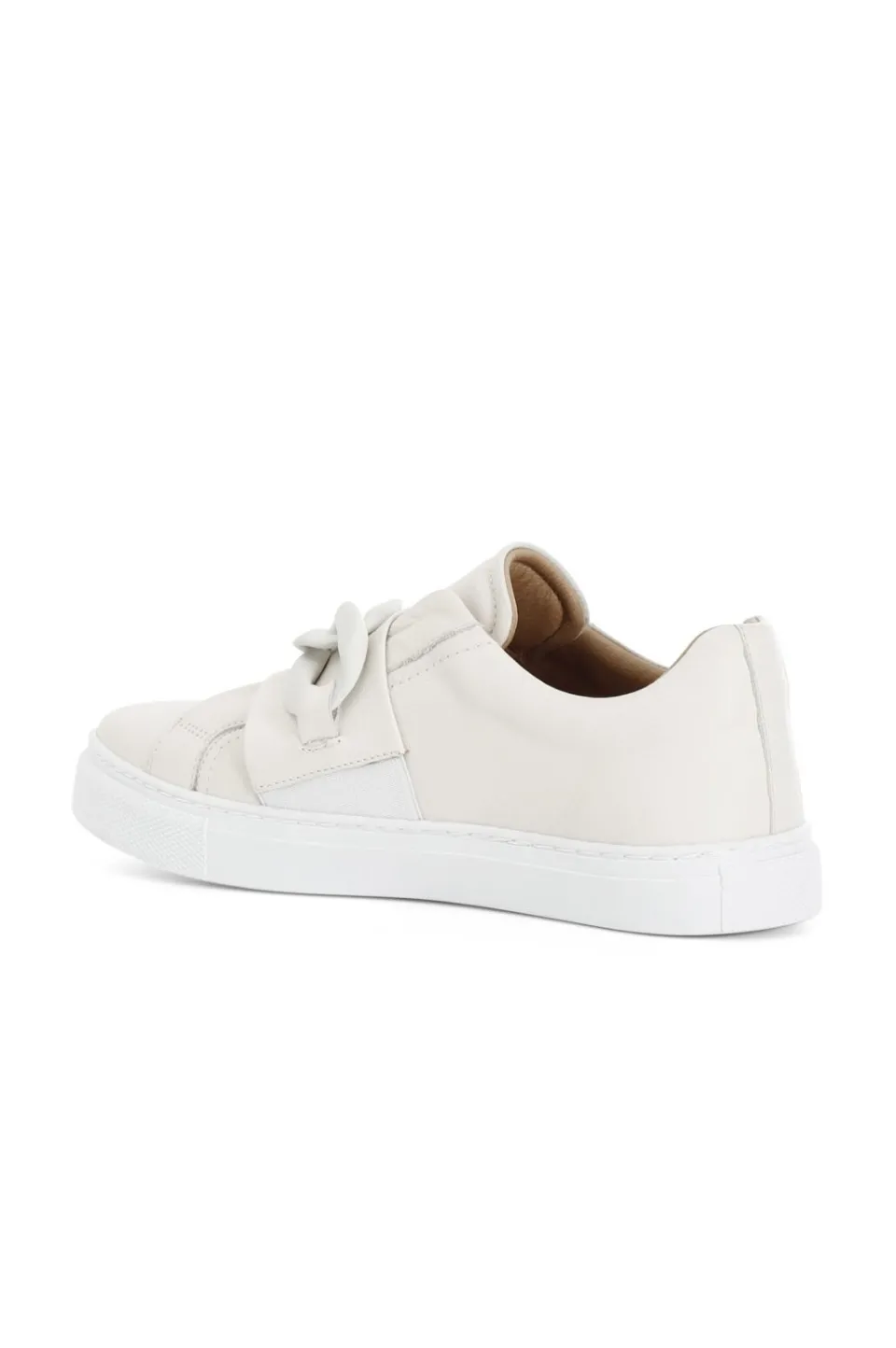 Shop CafèNoir Slip On In Pelle Con Catena Crema